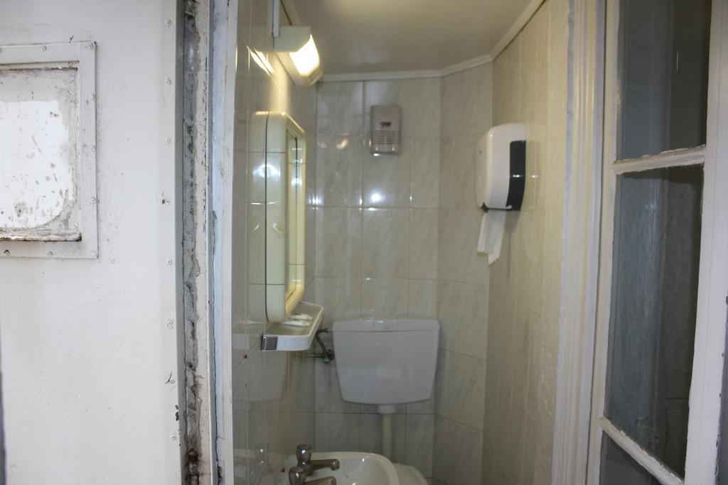 Pensao Residencial Estrela Do Mondego Ξενοδοχείο Lisboa Δωμάτιο φωτογραφία